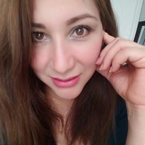 Meet your Posher, Alicia